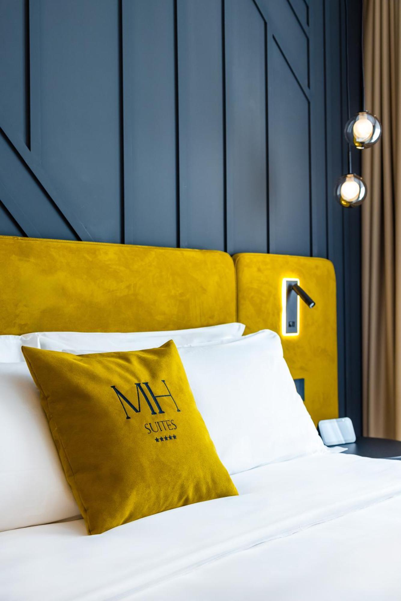 Mh Suites Plebiscito Неаполь Экстерьер фото