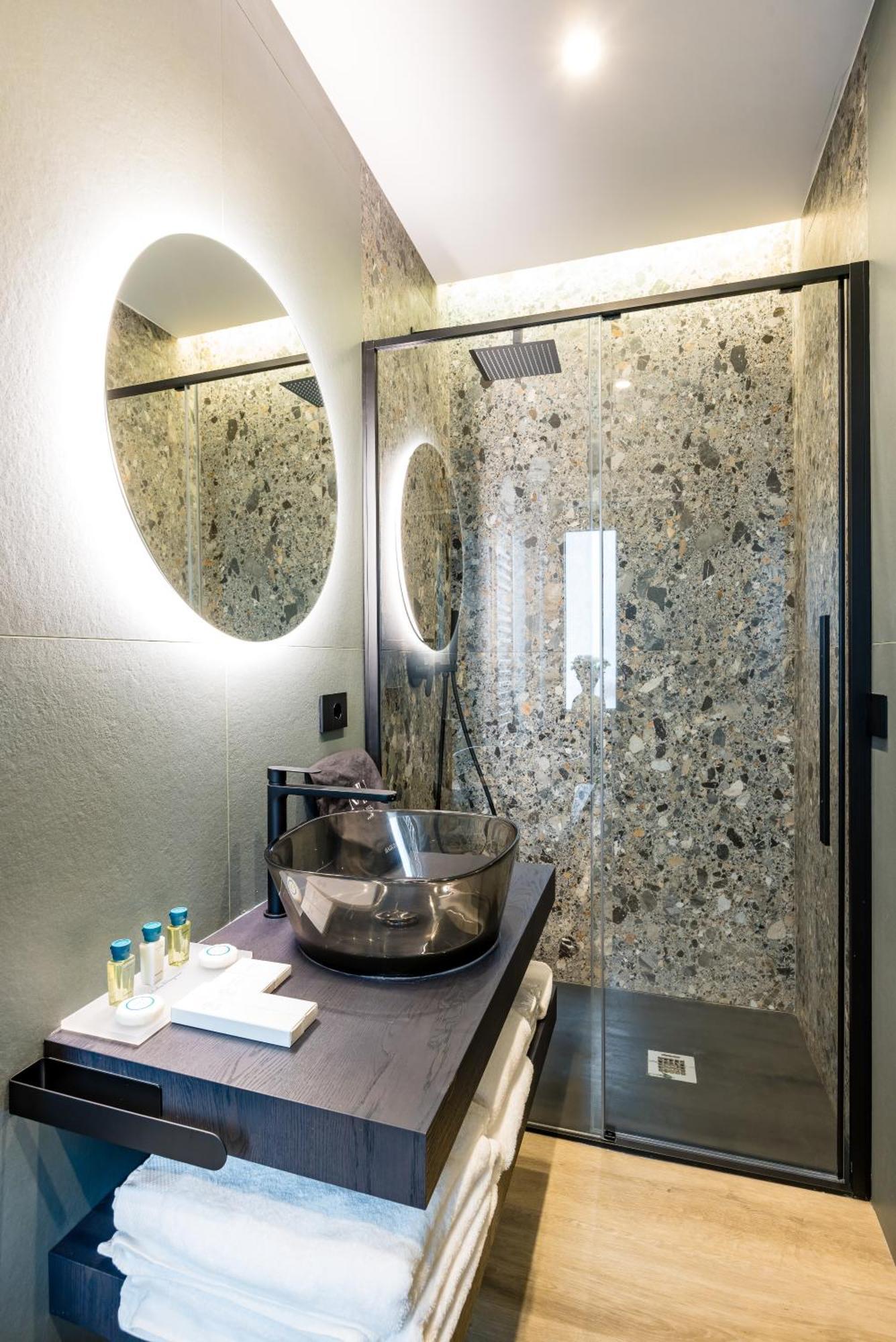 Mh Suites Plebiscito Неаполь Экстерьер фото