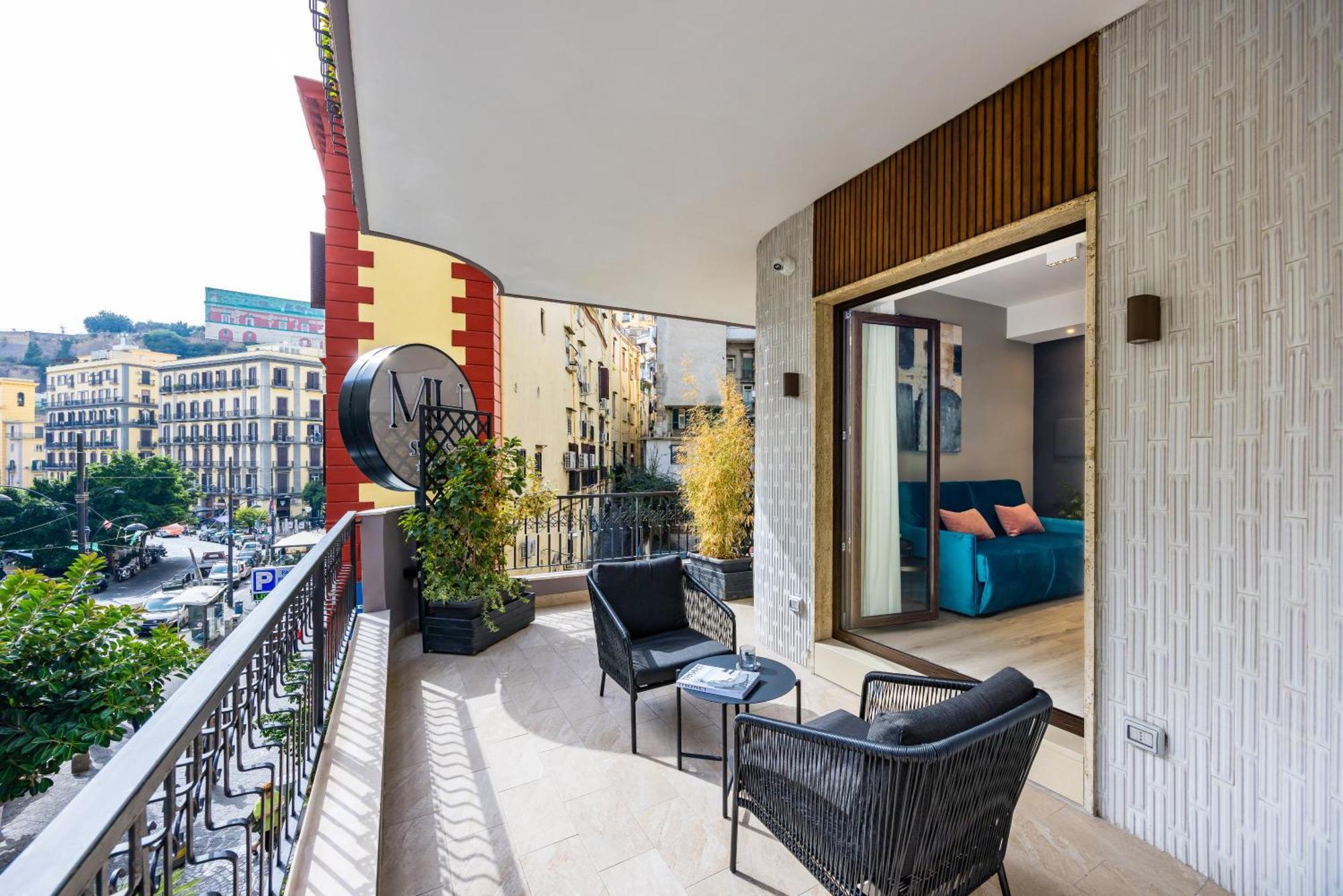 Mh Suites Plebiscito Неаполь Экстерьер фото