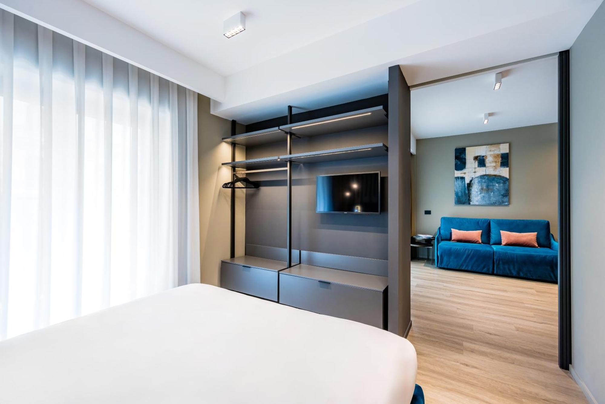 Mh Suites Plebiscito Неаполь Экстерьер фото