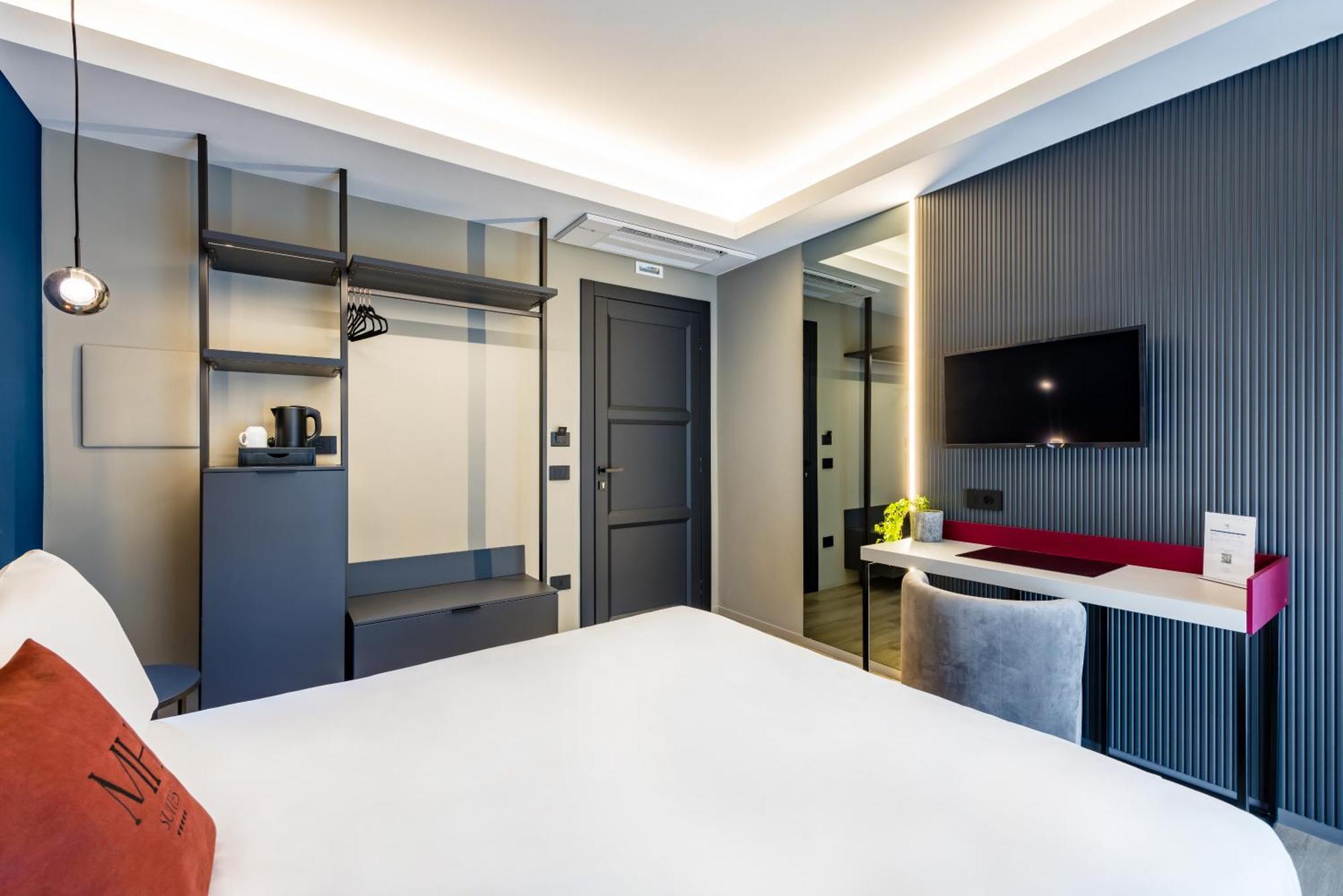 Mh Suites Plebiscito Неаполь Экстерьер фото
