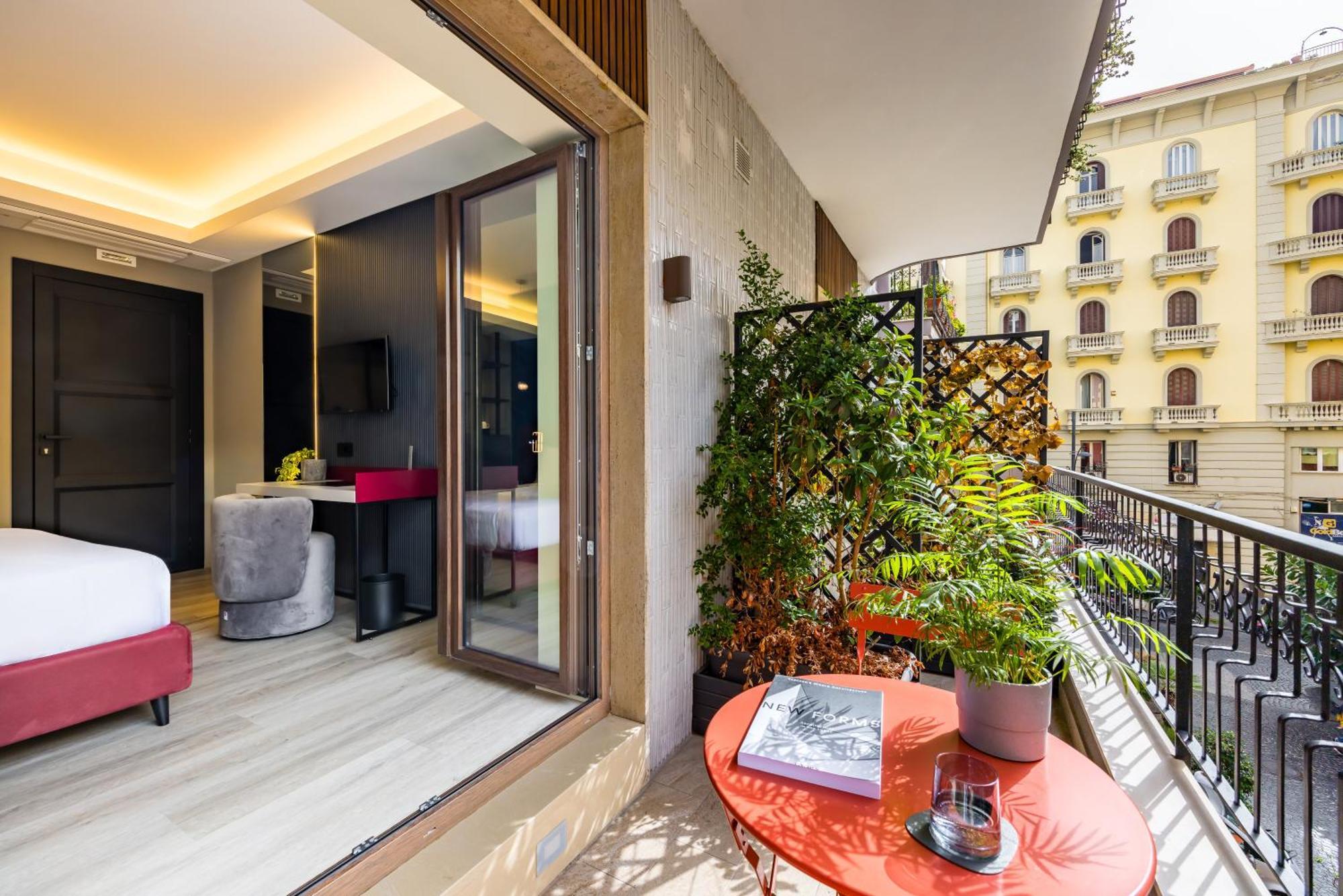 Mh Suites Plebiscito Неаполь Экстерьер фото
