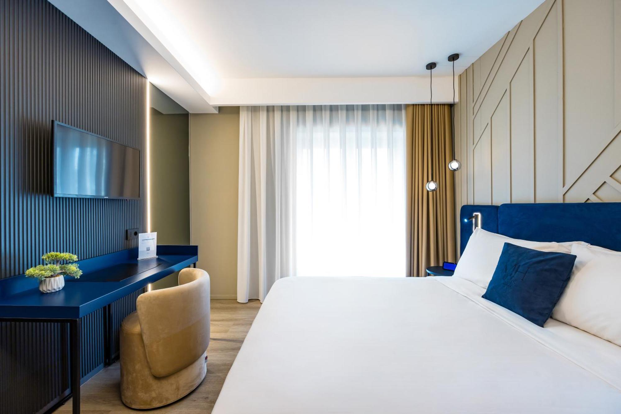 Mh Suites Plebiscito Неаполь Экстерьер фото