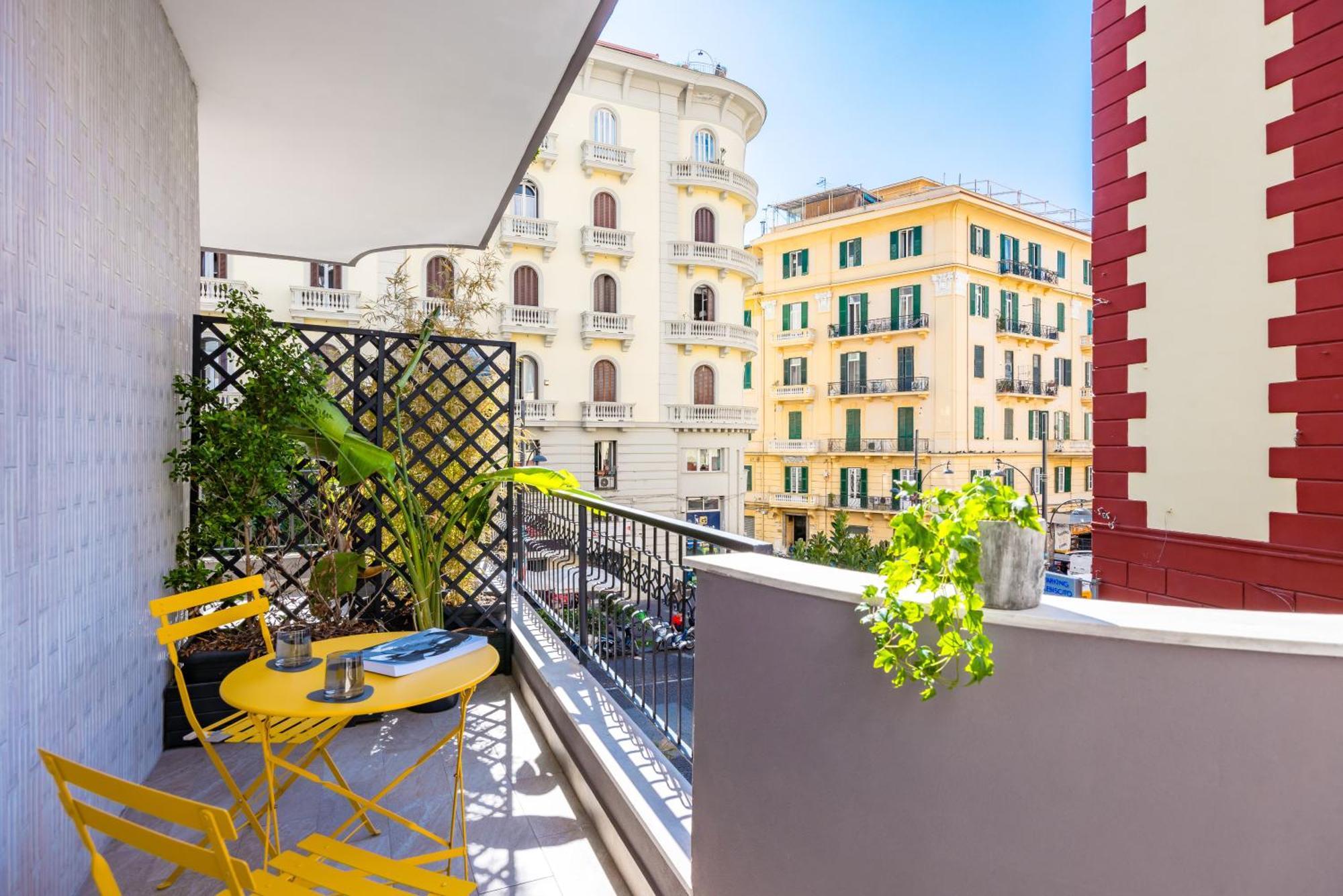 Mh Suites Plebiscito Неаполь Экстерьер фото